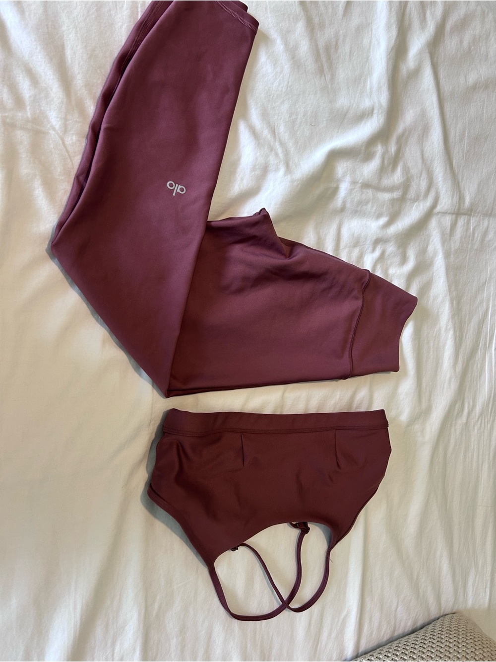 ALO Yoga Airlift Burgundy Truffle Leggings (S) and Sports Bra (M)  Set